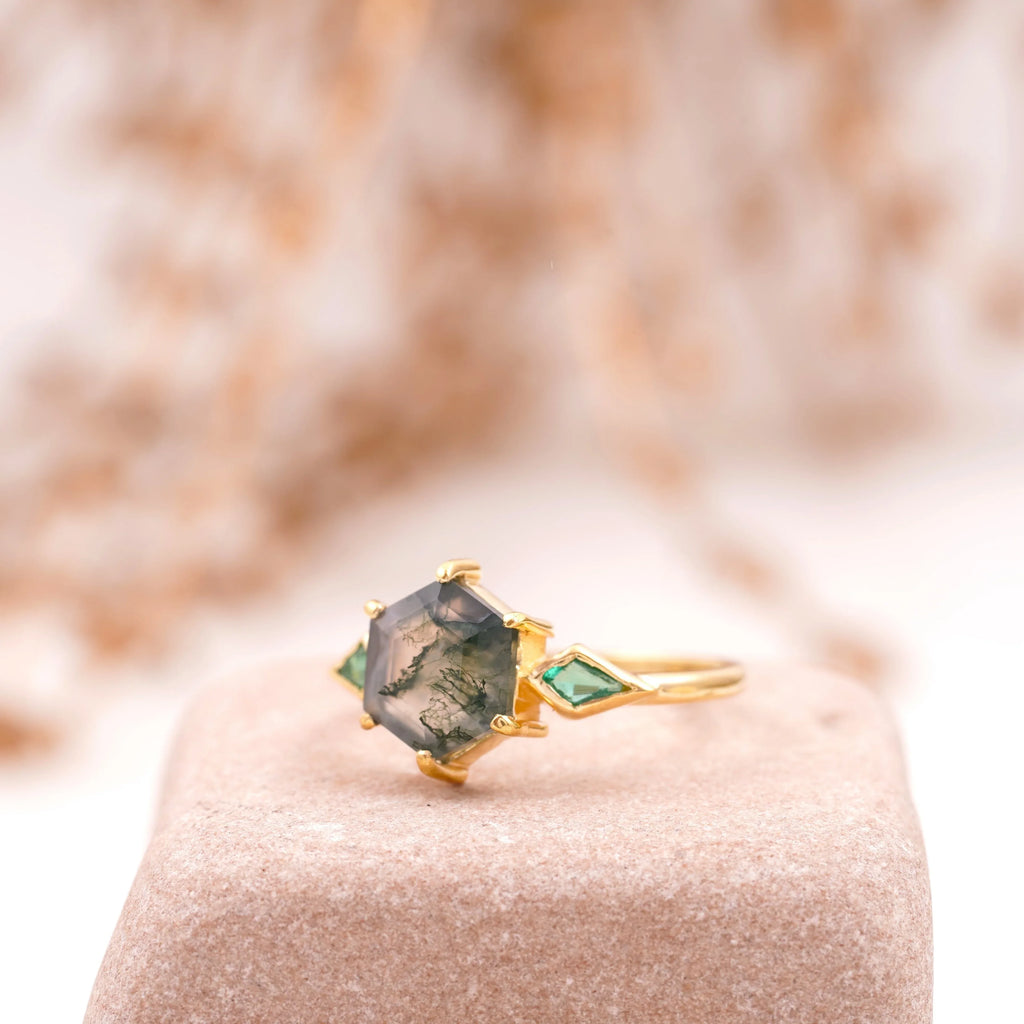 Kite Emerald Moss Agate Hexagon Engagement Ring - MinimalistJewels