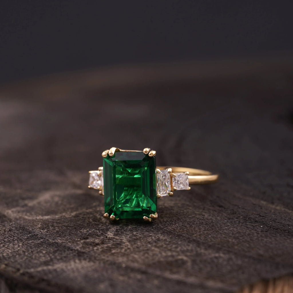 Baguette Cut Moissanite & Green Emerald Ring - MinimalistJewels