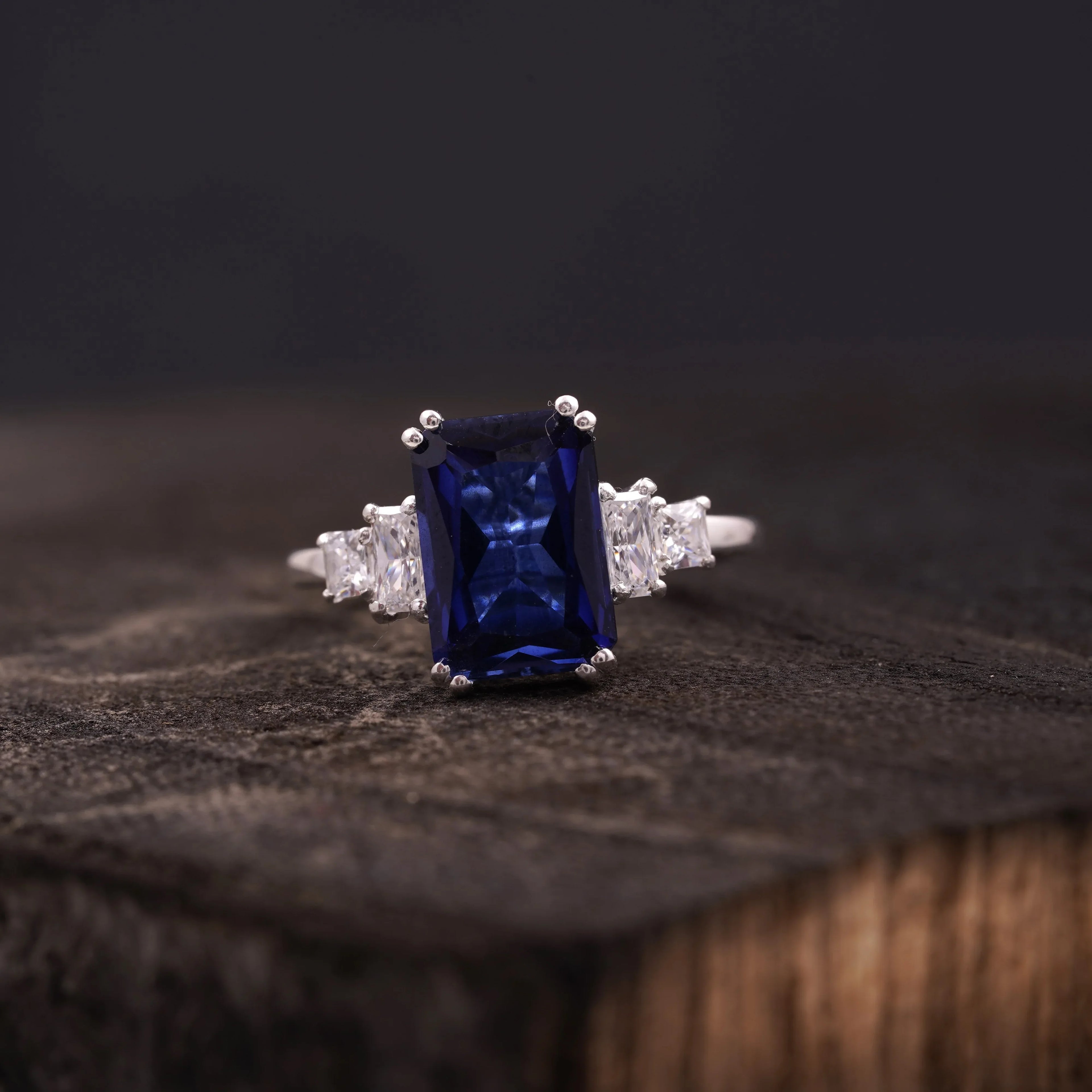 Emerald Blue Sapphire Silver Engagement Ring - MinimalistJewels