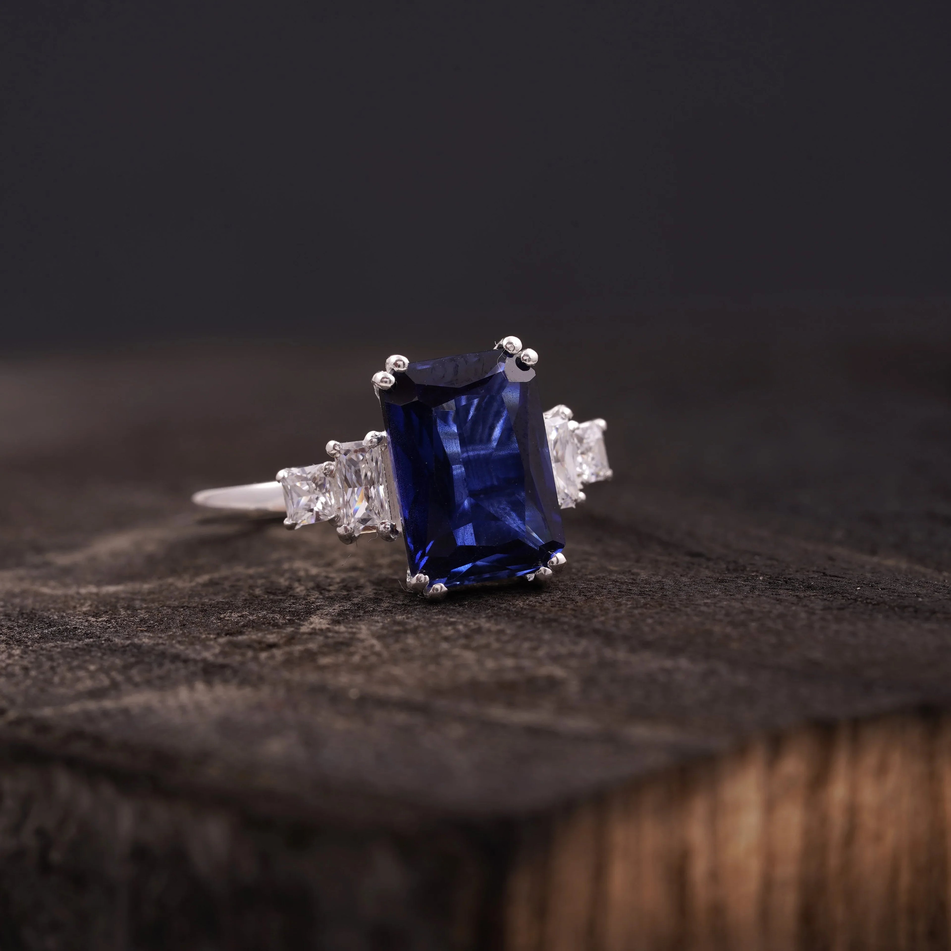 Emerald Blue Sapphire Silver Engagement Ring - MinimalistJewels