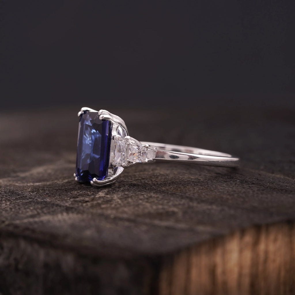 Emerald Blue Sapphire Silver Engagement Ring - MinimalistJewels