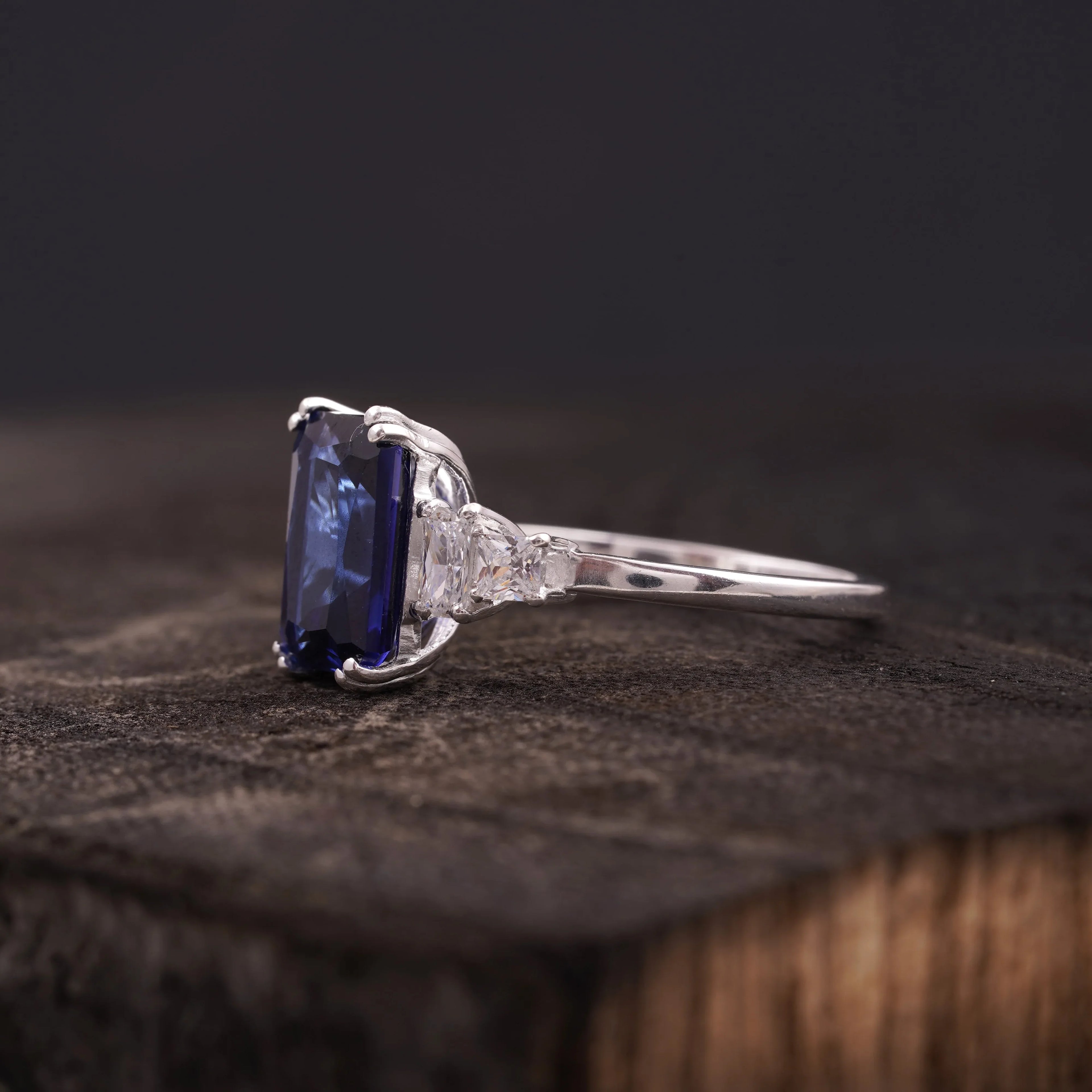 Emerald Blue Sapphire Silver Engagement Ring - MinimalistJewels