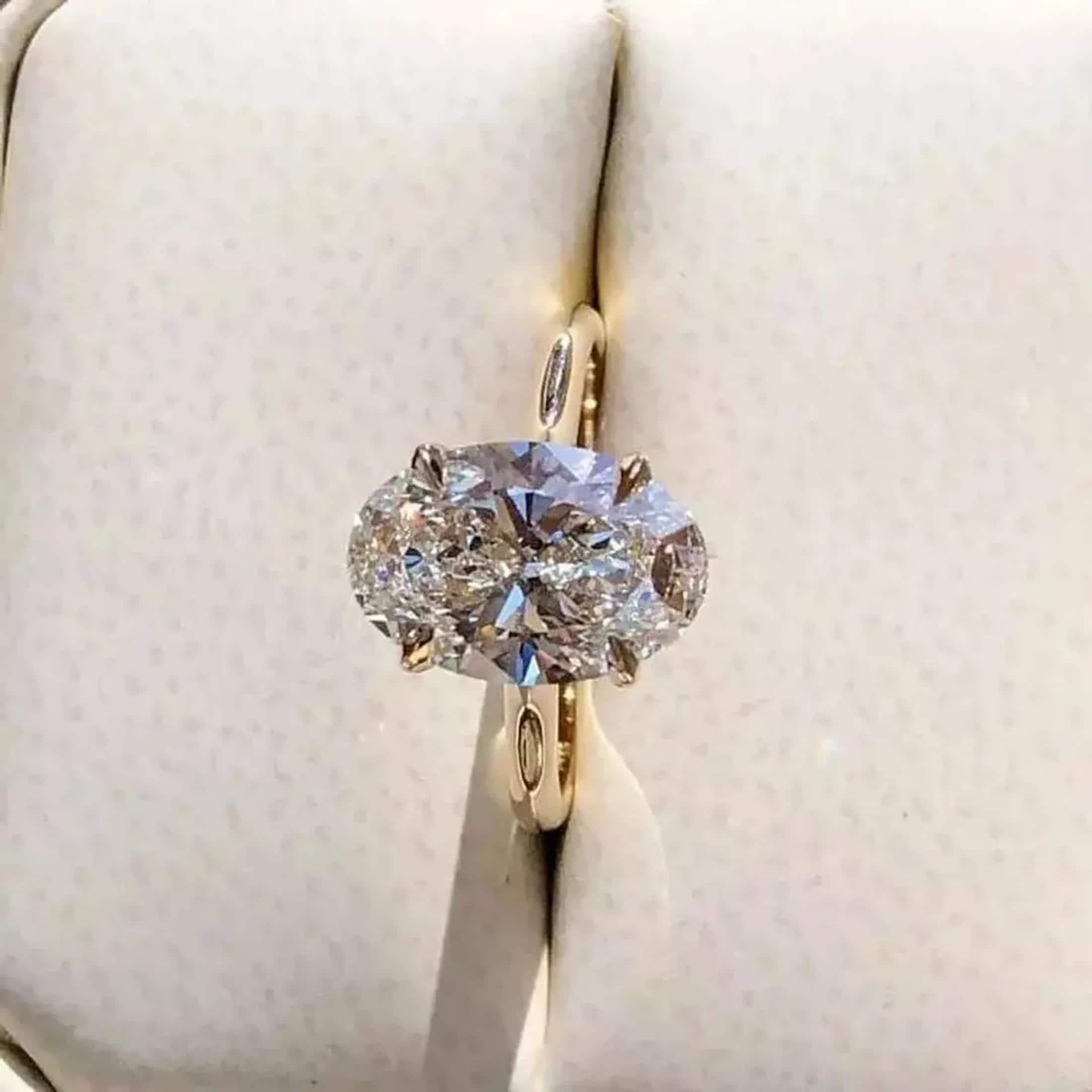Oval Cut Moissanite Ring Daisy Floral Engagement Ring - MinimalistJewels
