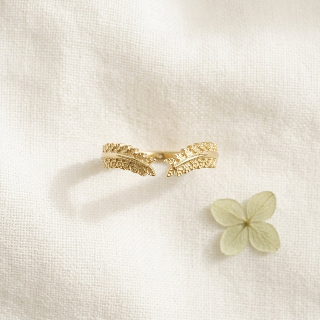 Vintage Leaf Open Wedding Band Stand on Object