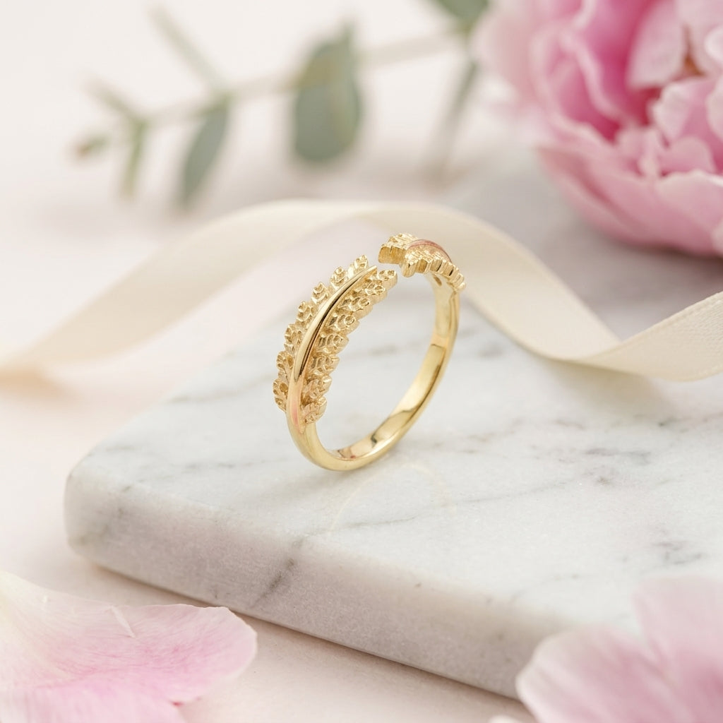 Vintage Leaf Open Wedding Band