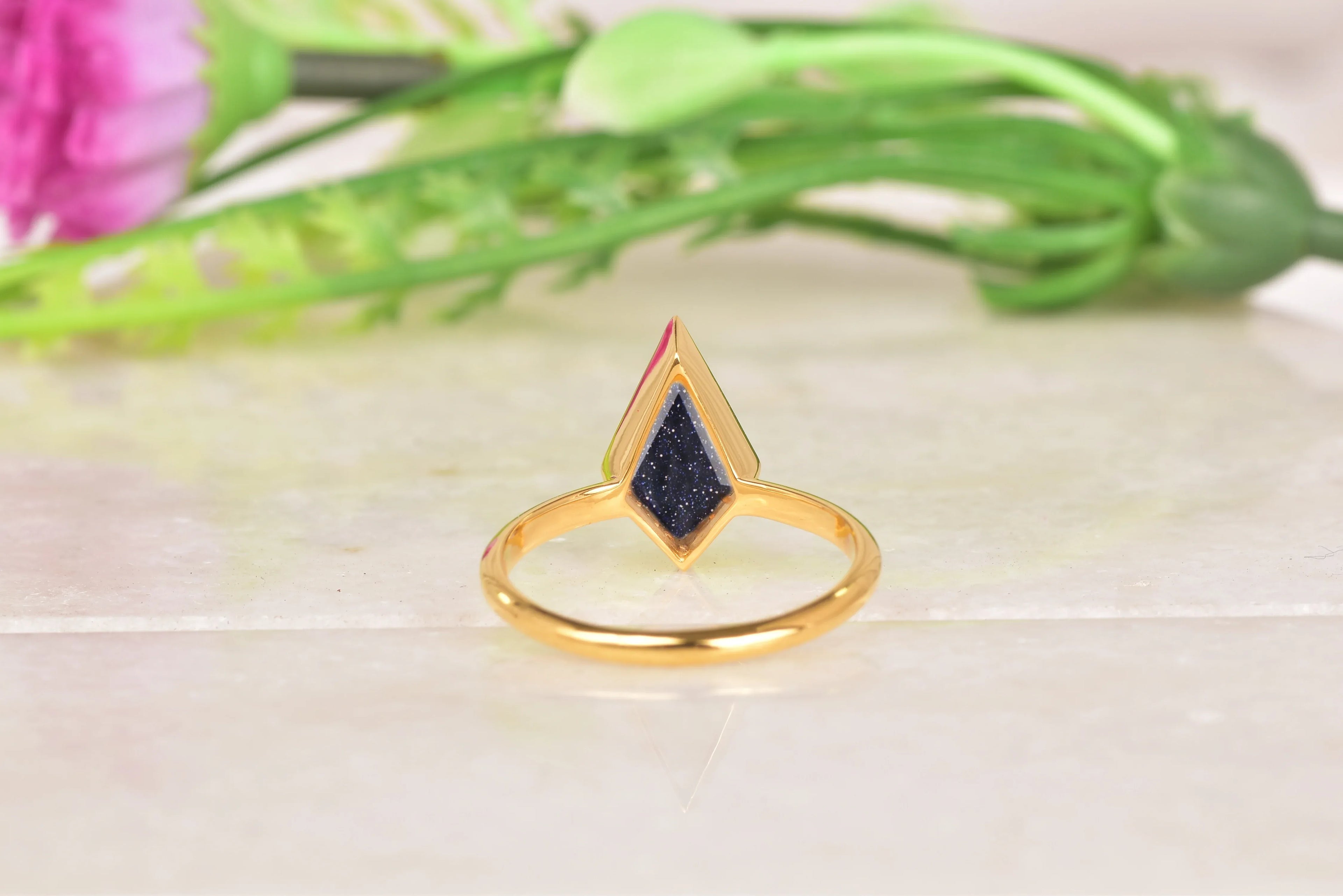 Kite Shaped Sandstone Ring - MinimalistJewels