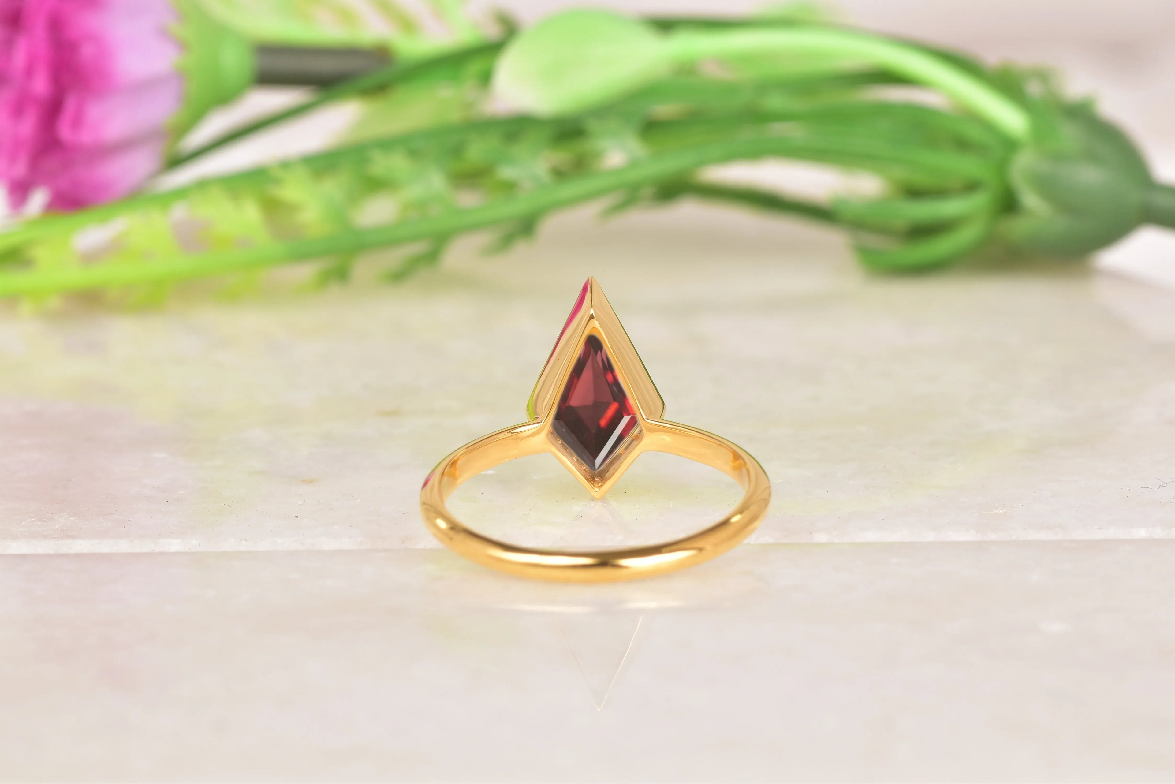 Kite Shaped Red Garnet Ring - MinimalistJewels