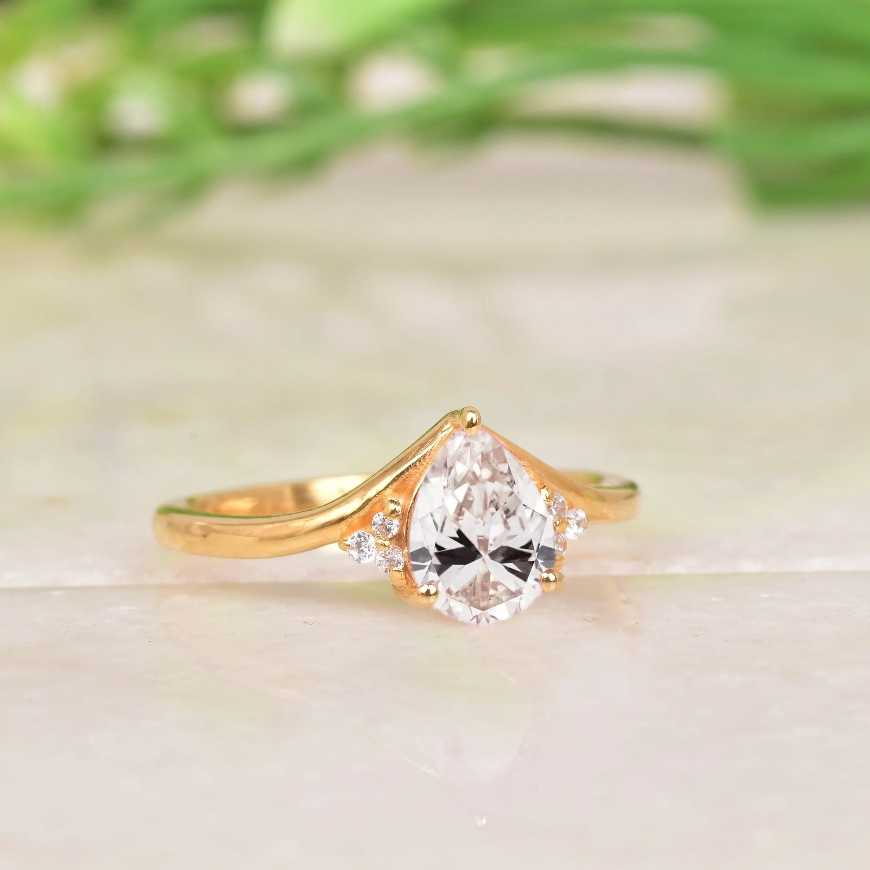 Moissanite Engagement Ring - MinimalistJewels