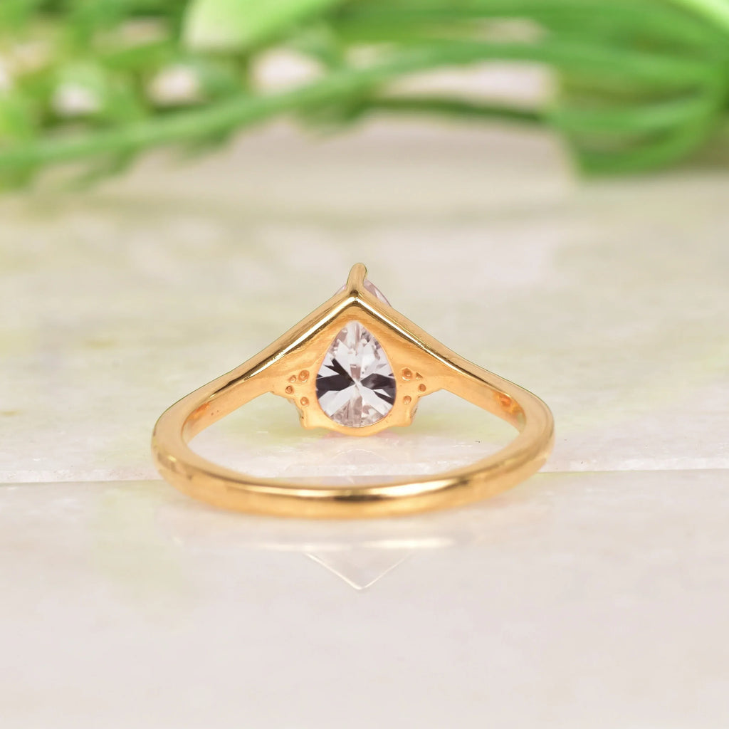 Moissanite Engagement Ring - MinimalistJewels