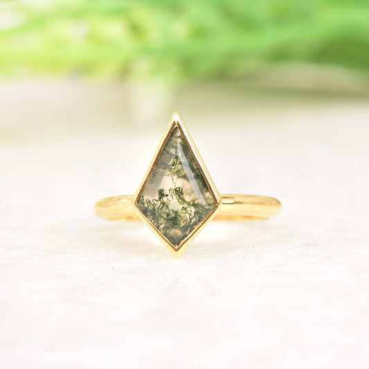 Kite Shaped Moss agate Gold Ring